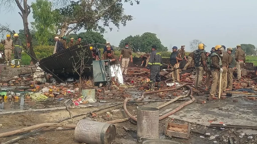 UP: कौशाम्बी की पटाखा फैक्ट्री में भयानक विस्फोट, 7 लोगों की मौत, 18 दिन के भीतर तीसरी बड़ी घटना!