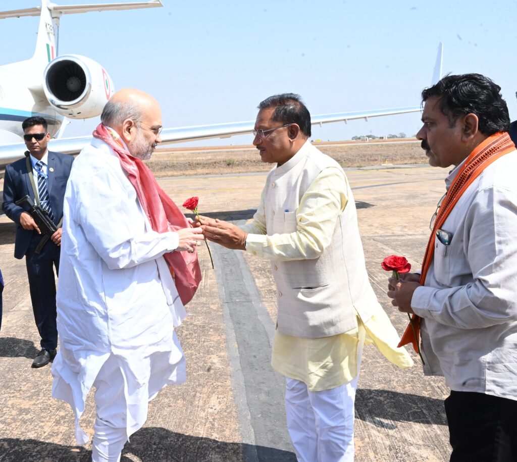 CG Breaking: अमित शाह पहुंचे रायपुर, कांग्रेस ने मांगा 10 सालों का हिसाब, उपमुख्यमंत्री शर्मा ने दिया ये जवाब