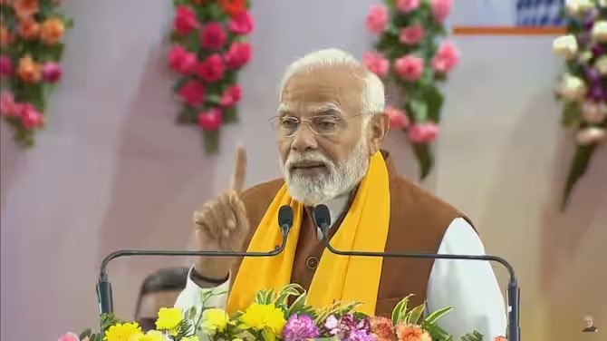 PM मोदी