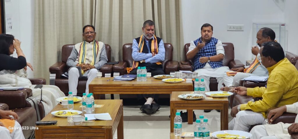 6 लोकसभा सीटों पर नाम तय! लिस्ट लेकर प्रदेश अध्यक्ष किरण सिंह देव दिल्ली रवाना, उम्मीदवारों को धैर्य रखने की समजाइश