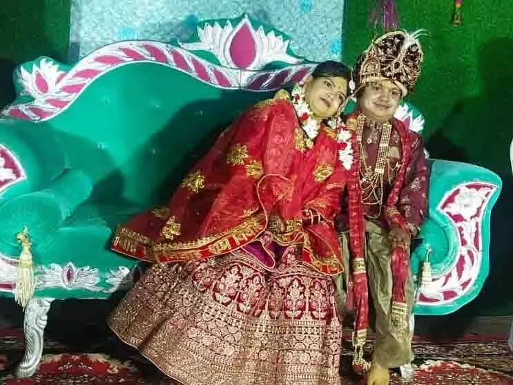 Unique Marriage in Chhattisgarh : बालोद में हुई अनोखी शादी, ढाई-ढाई फीट के दूल्हा-दुल्हन हुए एक दूजे के, जानिए पूरी स्टोरी
