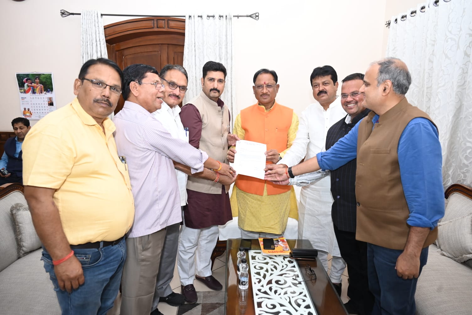 कांग्रेस शासन काल में पत्रकारों के साथ हुए अन्याय के जांच की मांग, भाजपा प्रतिनिधिमंडल ने मुख्यमंत्री को सौंपा पत्र