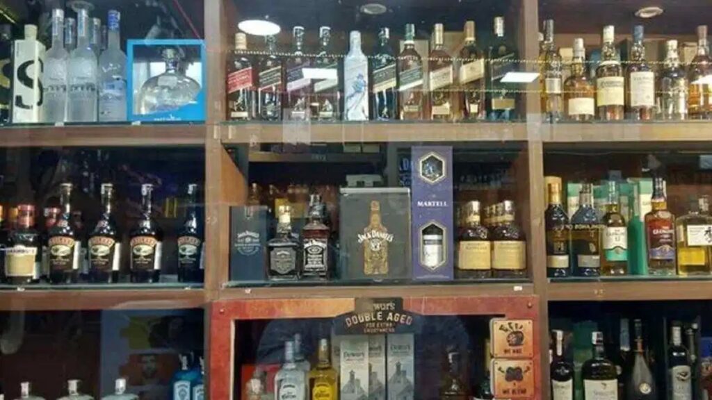 Liquor Prices Hike : छत्‍तीसगढ़ में एक अप्रैल से लागू होगी नई आबकारी नीति, 10 से  200 रुपये तक की बढ़ोतरी होने की संभावनाए