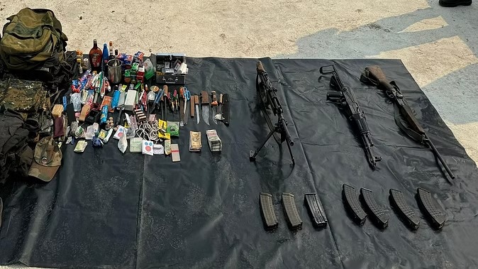 Bijapur Naxal Encounter : बीजापुर में सुरक्षाबलों की बड़ी कार्रवाई, 25 लाख के इनामी समेत तीन नक्‍सली ढेर, LMG-AK-47 बरामद