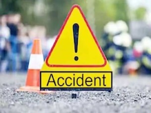 Balod Road Accident : चुनाव ड्यूटी से लौट रहे शिक्षक सड़क हादसे का शिकार, अज्ञात वाहन की टक्कर से मौत
