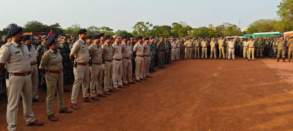 CG Lok Sabha Chunav 2024 : राजधानी में तीसरे चरण के चुनाव के लिए बुलाई गयी फ़ोर्स,  कलेक्ट्रेट ने दिए चुनाव संबंधी आवश्यक दिशा-निर्देश