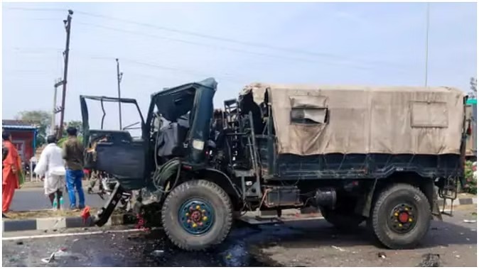 Rajgarh Army Truck Accident : राजगढ़ में आर्मी के ट्रक,कार और बस की भिड़ंत में भीषण सड़क हादसा, जवान सहित 10 घायल, 3 की मौत