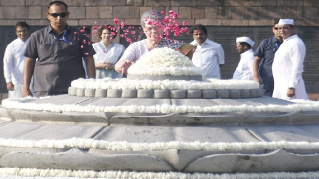 Rajiv Gandhi Death Anniversary : पूर्व पीएम राजीव गांधी की पुण्यतिथि पर सोनिया-पीएम मोदी समेत कई शीर्ष नेताओं ने दी श्रद्धांजलि