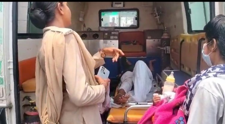 RAIPUR NEWS : रायपुर रेलवे स्टेशन पर टला बड़ा हादसा, चलती ट्रेन में 6 माह के बच्चे के साथ पटरी पर गिरी महिला, देखें वीडियो…