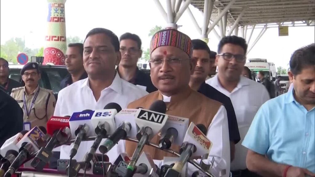 CG Cabinet Expansion : दिल्ली से सीएम विष्णुदेव साय के लौटते ही छत्तीसगढ़ के मंत्रीमंडल में सुगबुगाहट, देखिये दावेदारी की दौड़ में कौन है शामिल