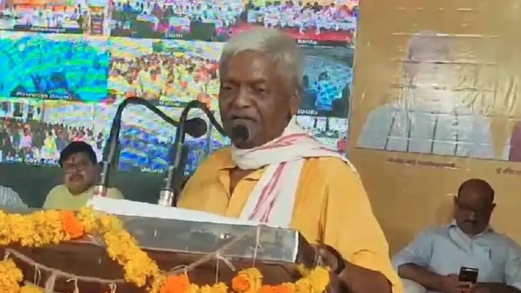 Pannalal Shakya : गुना विधायक पन्नालाल ने पीएम कॉलेज ऑफ एक्सीलेंस’ के उद्घाटन में छात्रों को दी पंचर दुकान खोलने की दी सलाह, बोले- ‘काॅलेज की डिग्री से कुछ होने वाला नहीं