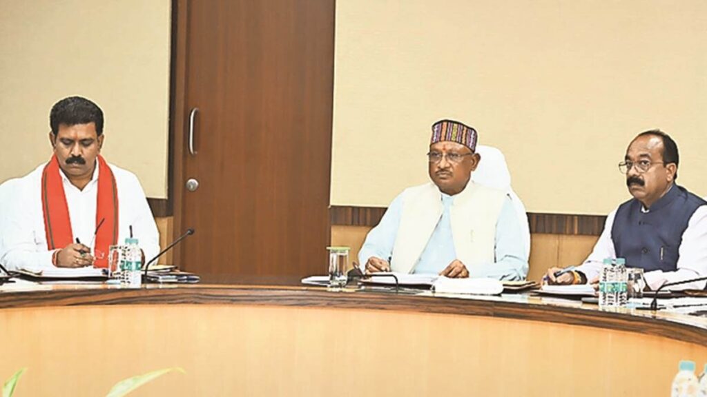 Sai Cabinet Meeting : आज दोपहर 3 बजे मुख्यमंत्री विष्णुदेव साय महानदी भवन में लेंगे मंत्रियों और विधायकों की बैठक, कई प्रस्तावों पर लग सकती है मुहर