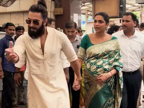 रणवीर- दीपिका श्री सिद्धिविनायक मंदिर पहुंचे