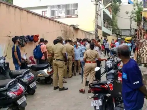 आरोपी को पकड़ने पुलिस की टीम ओडिशा और पश्चिम बंगाल के लिए रवाना