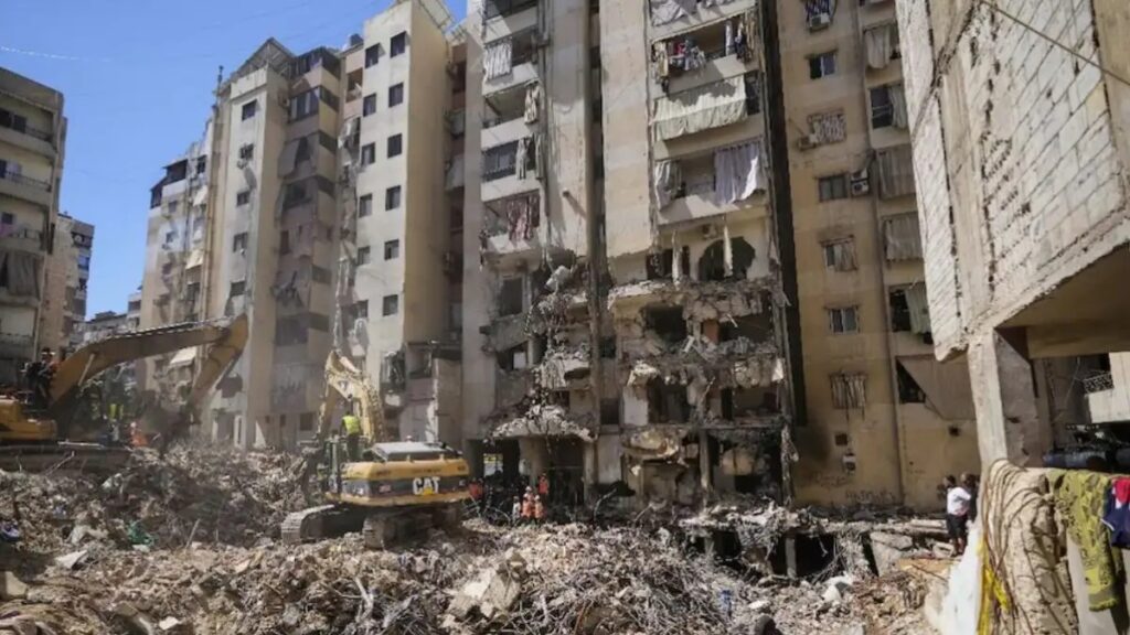 Lebanon Israel War : इज़रायल ने लेबनान के हिजबुल्लाह पर किया हवाई हमला, 492 की मौत, 2 हजार लोग हुए घायल