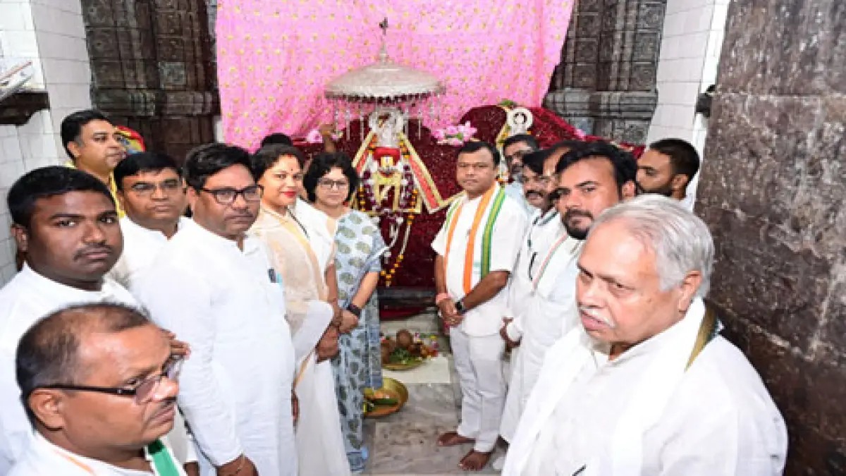 भगवान श्री राम और  माता के शबरी के दर्शन कर अपनी यात्रा की सफलता के लिए आर्शिवाद मांगा।