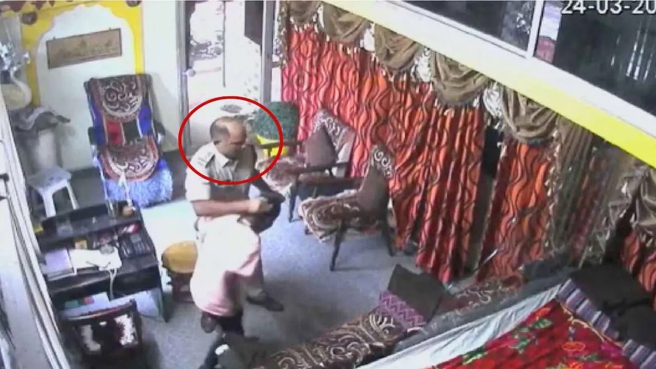 TI ने महिला को मारा, घटना CCTV कैमरे में कैद