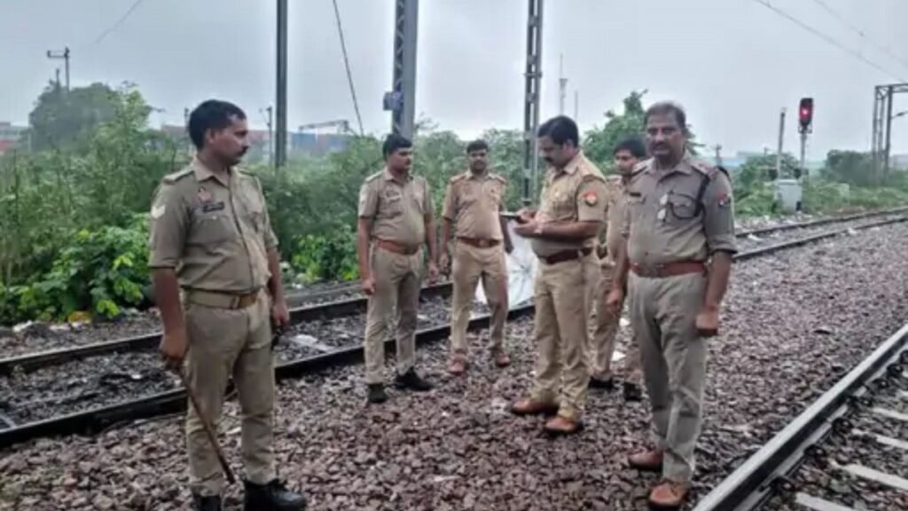 Kanpur News : यूपी में 24 घंटे में तीसरी बार ट्रेन पलटने की कोशिश नाकाम, पुष्पक एक्सप्रेस के लोको पायलट के सूझबूझ से टला हादसा