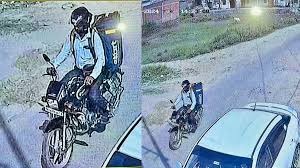 डिलीवरी के लिए जाते हुए भरत साहू cctv कैमरें में कैद 