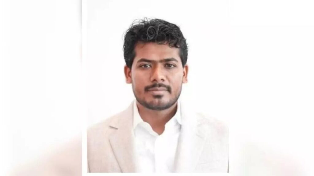 Mahadev betting App : महादेव बेटिंग ऐप का मालिक सौरभ चंद्राकर को लिया गया हिरासत में, एक हफ्ते के अंदर भारत लाने की तैयारी, D कंपनी से भी जुड़े कनेक्शन