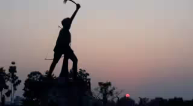 Sarai Kale Khan ISBT Name Changed : दिल्ली के सराय काले खां चौक का नाम बदलकर रखा गया ‘भगवान बिरसा मुंडा चौक’, आप ने जताई आपत्ति