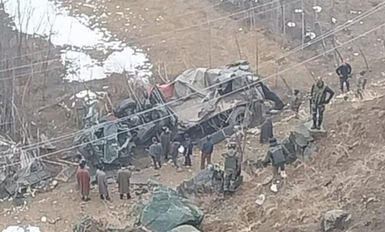 Jammu and Kashmir Army Truck Accident: 10 दिन में दूसरी बार खाई में गिरा सेना का ट्रक, 4 जवानों की मौत, 2 गंभीर