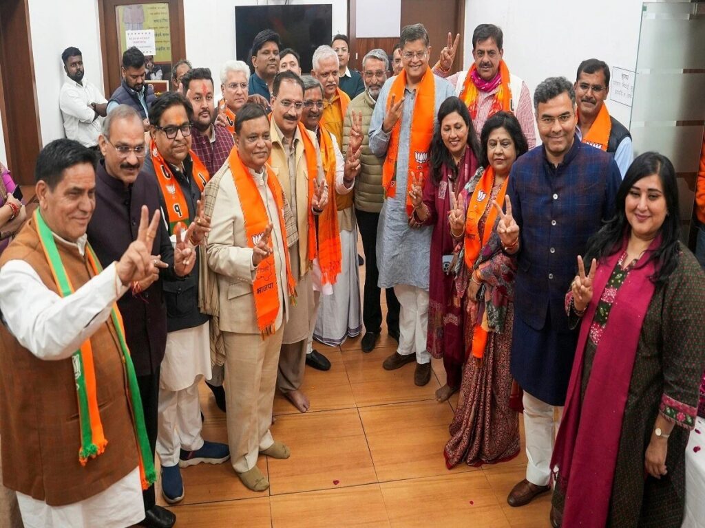 Delhi New CM : दिल्ली के नए मुख्यमंत्री पर सस्पेंस खत्म होने की घड़ी करीब, 16 फरवरी के बाद खुल सकता है सस्पेंस, बीजेपी विधायक दल की अहम बैठक