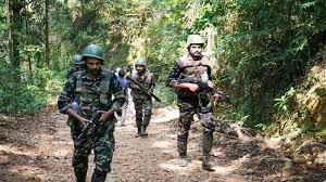 CG Naxalites Surrender : गरियाबंद में तीन बड़े नक्सली आत्मसमर्पण करेंगे, रायपुर से पहुंचे अधिकारी