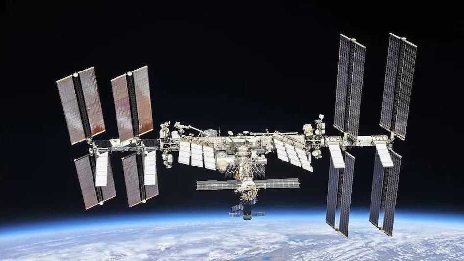 International Space Station : अंतर्राष्ट्रीय अंतरिक्ष स्टेशन, पृथ्वी से 400 किलोमीटर ऊपर एक तैरता हुआ शहर, जानिए क्या है ISS?