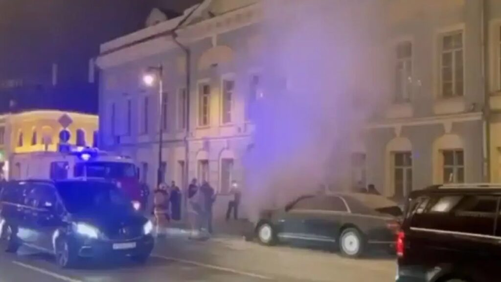 President Vladimir Putin : मास्को में बड़ा धमाका, राष्ट्रपति पुतिन के काफिले की कार में ब्लास्ट, हत्या की साजिश या हादसा?