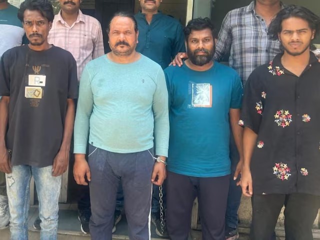 Indore Hotel Fake Currency Note Exposed : होटल के कमरे में चल रही थी नकली नोट छापने की फैक्ट्री, कर्मचारी की सूझबूझ से हुआ पर्दाफाश