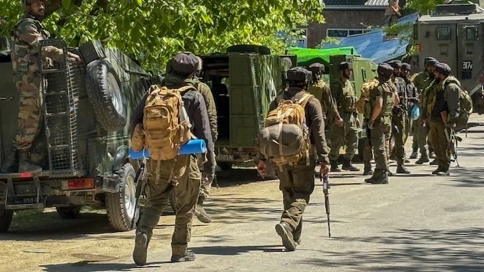 India-Pakistan Conflict : पहलगाम आतंकी हमले के बाद पाकिस्तान ने इंटरनेशनल बॉर्डर पर भी तोड़ा संघर्ष विराम, भारत ने दिया करारा जवाब