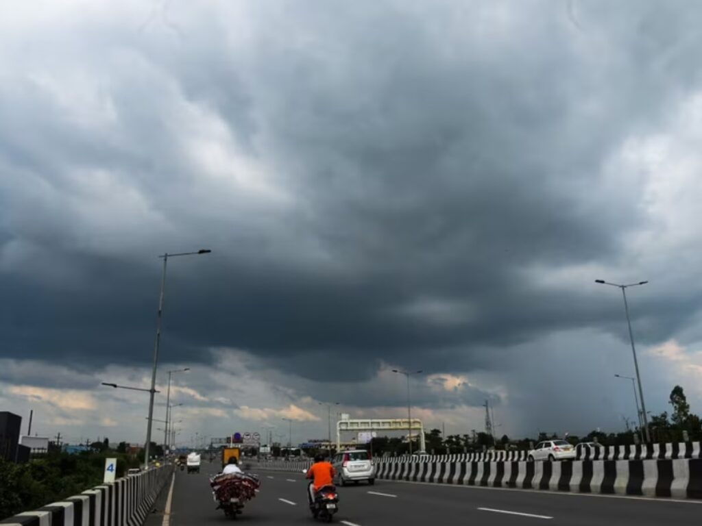 chhattisgarh weather update : भीषण गर्मी के बीच छत्तीसगढ़ में बारिश-आंधी की चेतावनी, कई जिलों में अलर्ट जारी