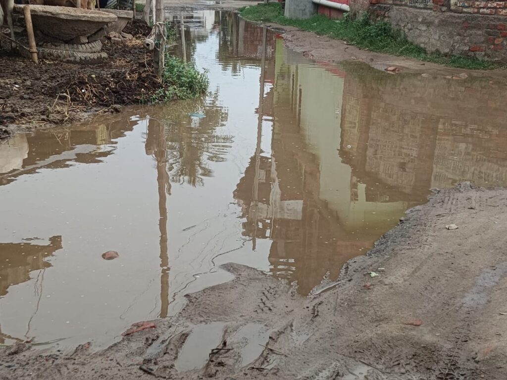 Saharsa News : सहरसा में हल्की बारिश बनी आफत, वार्ड 41 में जलजमाव से हाहाकार, विकास के दावों पर सवाल!!!!