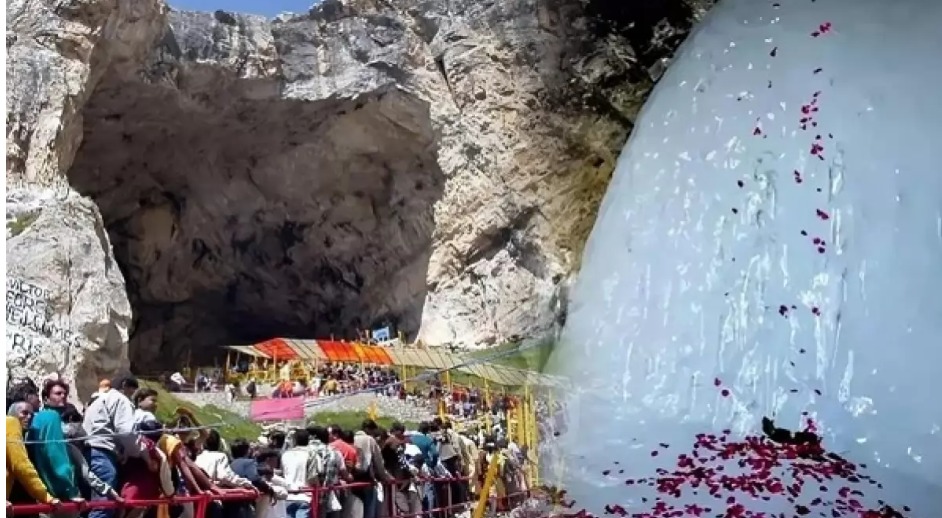 Amarnath Yatra 2025 : आज से शुरू हुई अमरनाथ यात्रा, पवित्र गुफा में हुआ प्रथम दर्शन और पूजा, सुरक्षा-सेवा के पूरे इंतज़ाम
