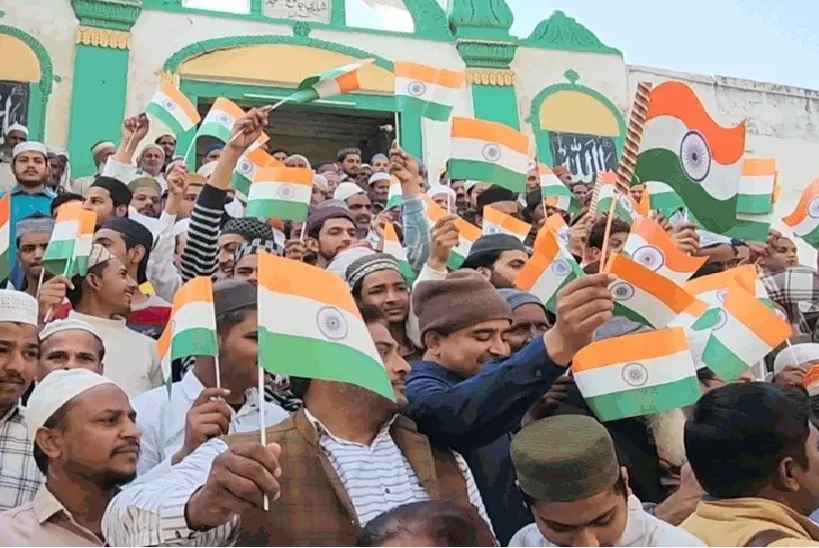 Independence Day : छत्तीसगढ़ में पहली बार स्वतंत्रता दिवस पर होगा ध्वजारोहण…! सभी मस्जिदों में फहरेगा तिरंगा…राज्य वक्फ बोर्ड का मुतवल्लियों को निर्देश