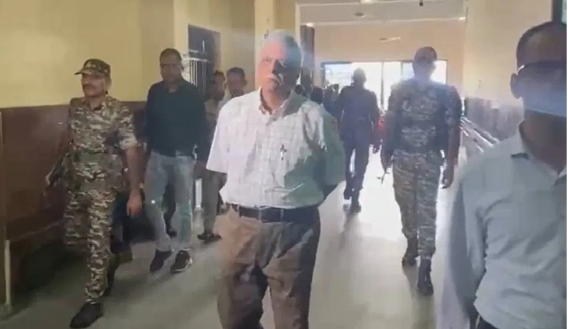 Naan Scam : रिटायर्ड IAS आलोक शुक्ला कोर्ट में सरेंडर के बाद गिरफ्तार…! विशेष कोर्ट से 28 दिन की मांगी रिमांड