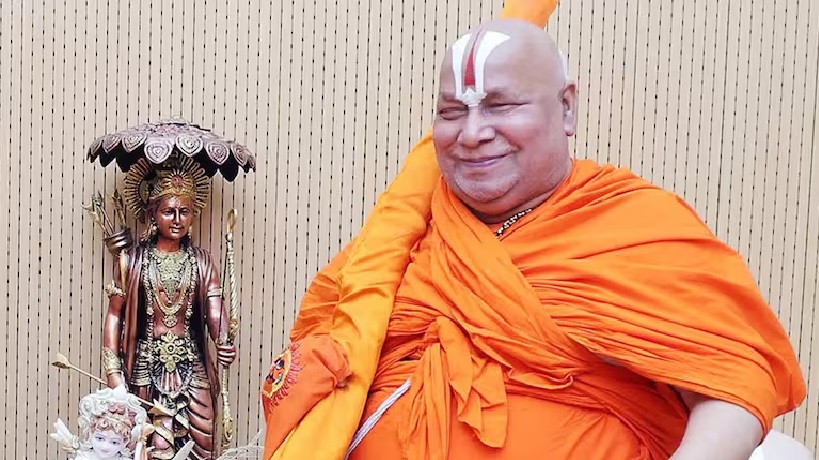 Ramkatha : स्वामी रामभद्राचार्य के बयान से मचा बवाल…! महिलाओं और इस्लाम पर टिप्पणी से गहराया विवाद