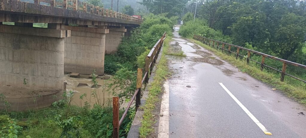 Construction of Large Bridges : अब जान जोखिम में डालकर नहीं करना पड़ेगा नदी पार…! जशपुर में लंबे समय से लंबित चार बड़े पुलों का निर्माण…! बढ़ेगी छत्तीसगढ़-झारखंड कनेक्टिविटी