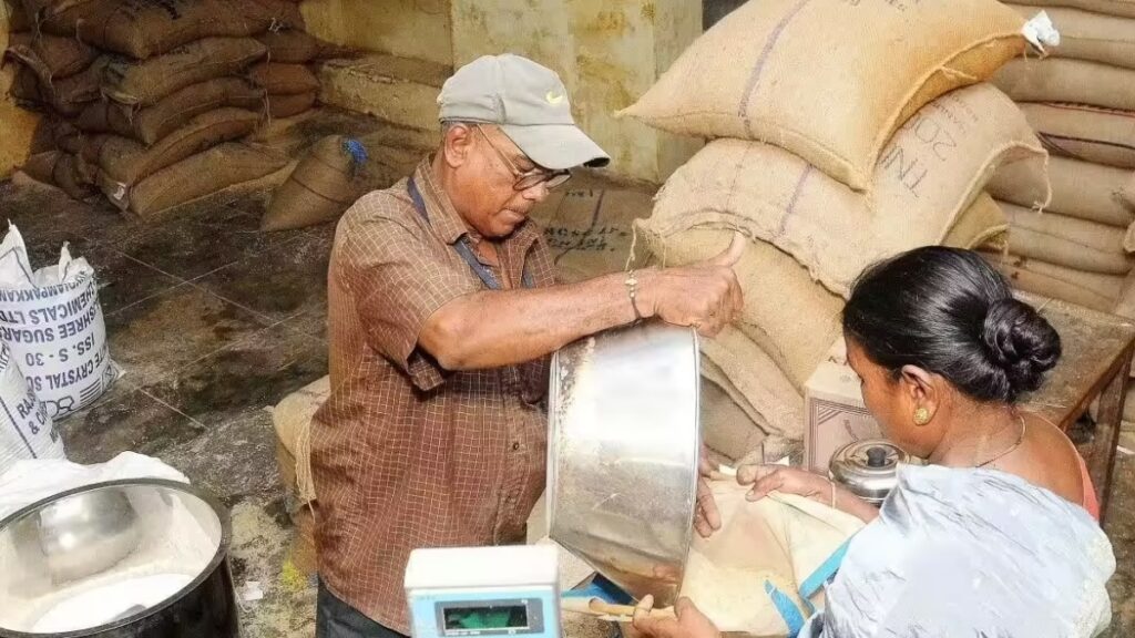 Fair Price Shops : छत्तीसगढ़ में शक्कर वितरण घोटाला…166 उचित मूल्य दुकानें निलंबित…22 पर FIR