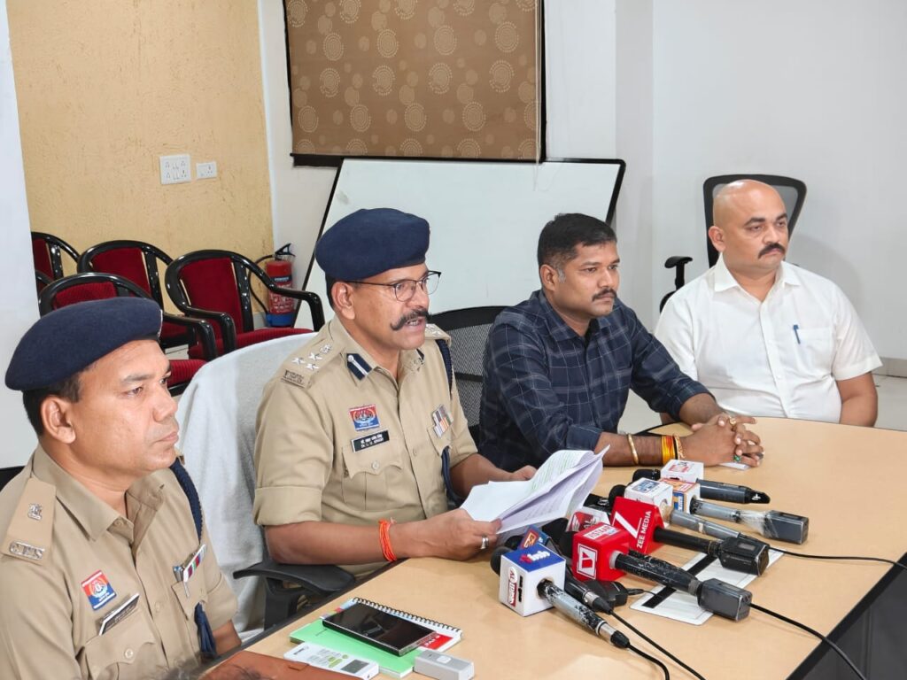 Nude Party Promotion : रायपुर में अश्लील पार्टी का मास्टरमाइंड गिरफ्तार…युवाओं को फंसाने की हो रही थी कोशिश…देखें Video