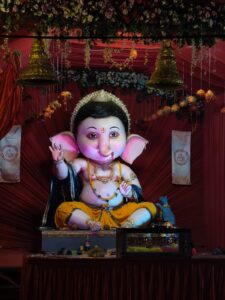 Raipur Ganesh Utsav 2025: रायपुर में गणेश उत्सव की धूम: अनोखी बाल गणेश मूर्तियां बनीं आकर्षण का केंद्र