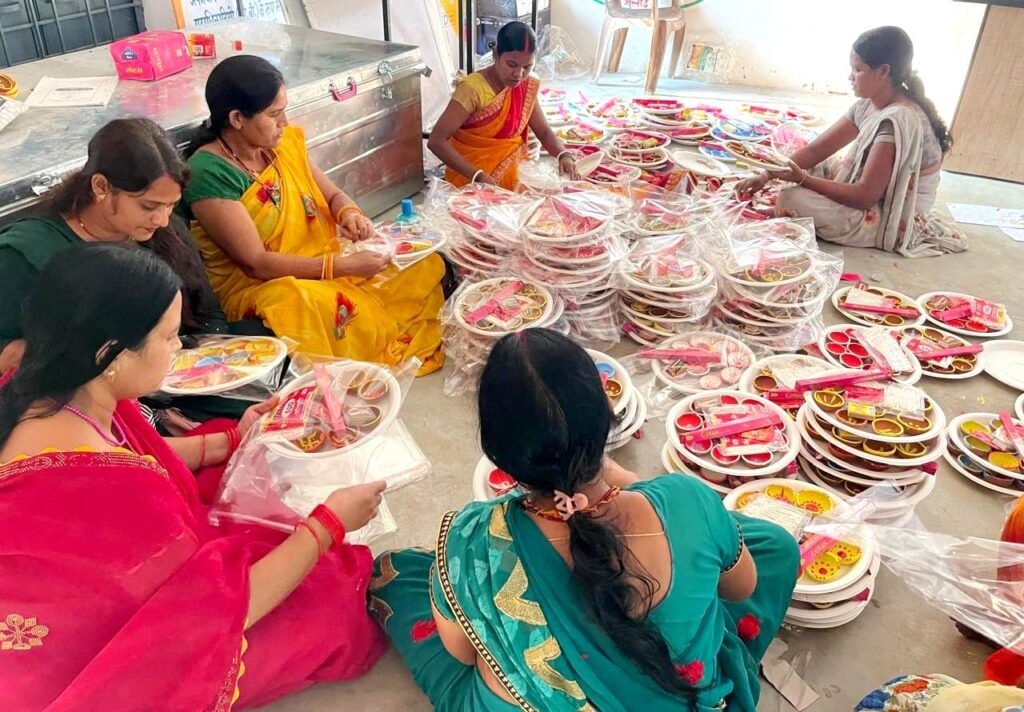 CG Bihaan Market : बिहान बाजार में सजी आत्मनिर्भरता की झलक, स्व-सहायता समूहों के उत्पादों को मिल रहा बढ़ावा