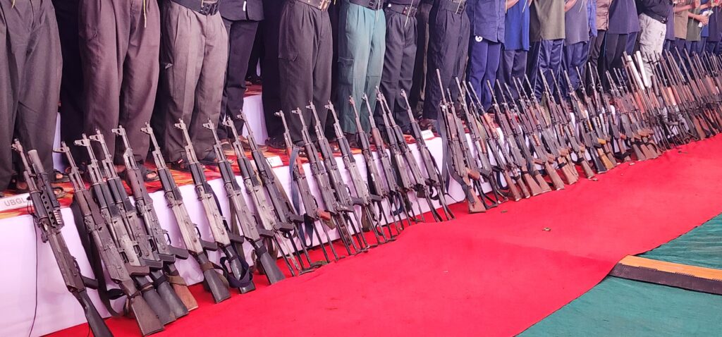 Naxalite Surrender: A major Naxalite surrender is possible in Gariaband! Appeal to surrender on October 20th... See the letter here.