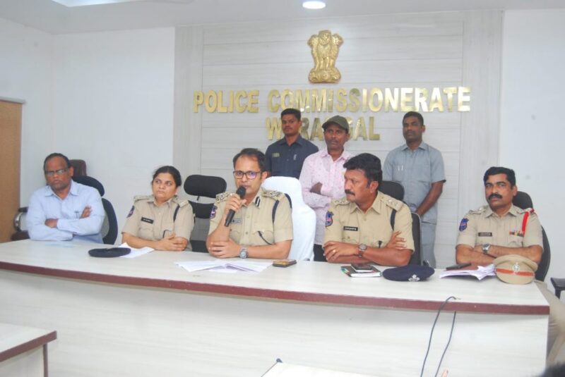 Maoist Surrenders : बस्तर में माओवादियों को बड़ा झटका…! 8 लाख के इनामी माओवादी मंदा रूबेन ने किया आत्मसमर्पण