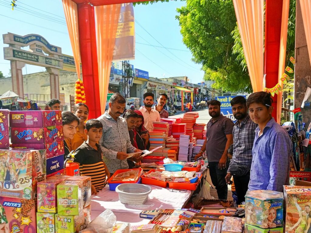 Diwali Festival: Danger threatens this Diwali! Fireworks shops in Raipur are operating without licenses... only 83 out of 216 have received licenses.