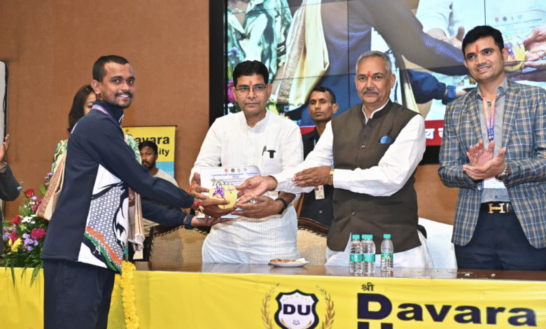 International Yoga Workshop : अंतर्राष्ट्रीय योग कार्यशाला में भारतीय संस्कृति की गूंज,  एक पृथ्वी, एक स्वास्थ्य’ का संदेश – योग से विश्व कल्याण की ओर भारत – राजस्व मंत्री टंक राम वर्मा