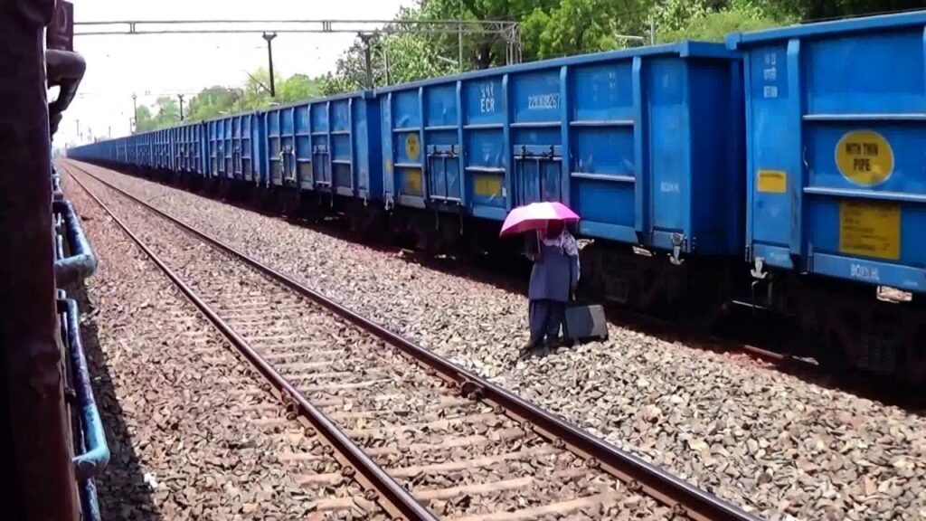 Bastar Rail Line: Goods train derailed on KK rail line, Visakhapatnam-Kirandul passenger cancelled…