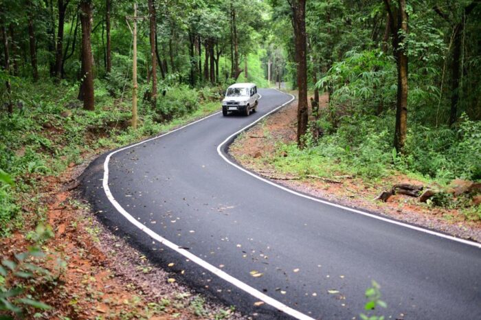 Bastar: Remote settlements of Bastar are now connected to the mainstream, Pradhan Mantri Gram Sadak Yojana has changed the face of Bastar.