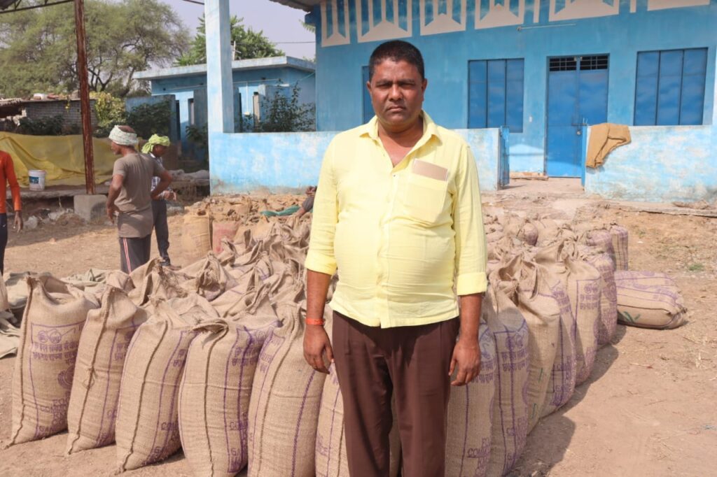 Paddy Purchase : उपार्जन केंद्रों में बेहतर व्यवस्था से प्रसन्न है धान विक्रेता कृषक